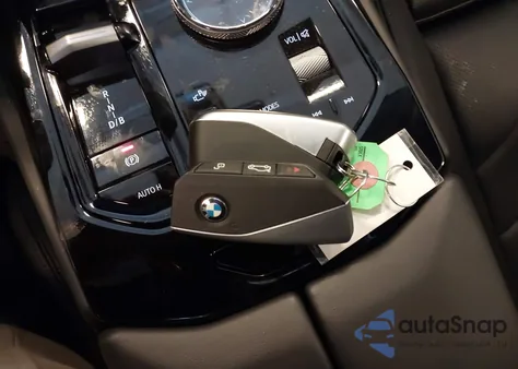 2025 BMW I5 xDrive40 z USA, uszkodzony, nr VIN WBY13HG00SCT27501